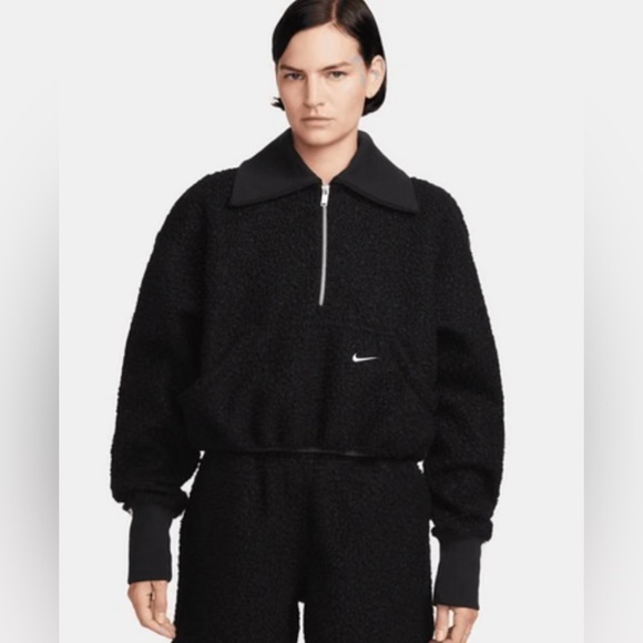 Nike women half zip black sports sweatshirt NWT - Picture 2 of 10